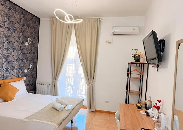 Cicero Center 4*